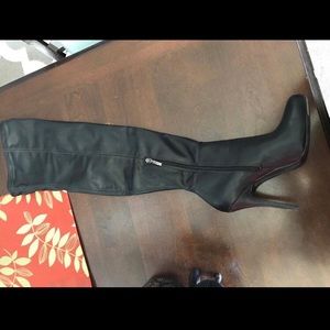 Guess black Synthetic